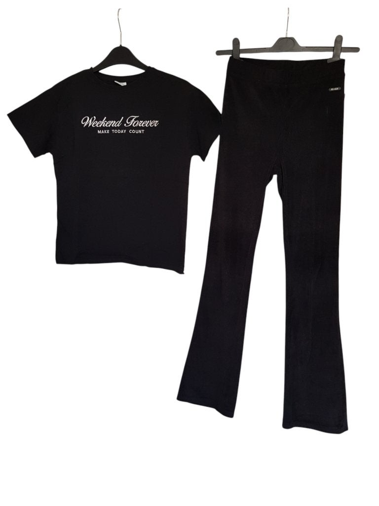 Gave zwarte RETOUR JEANS rib flare pant maat 11-12/ 146-152., Kinderen en Baby's, Kinderkleding | Maat 146, Broek, Zo goed als nieuw