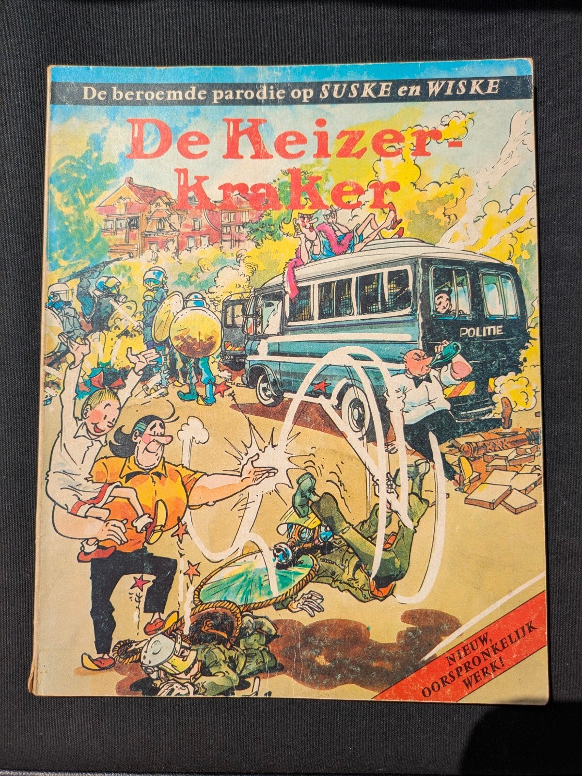 De Keizer-kraker - Verboden Suske en Wiske parodie (1982), Boeken, Stripboeken, Eén stripboek, Ophalen of Verzenden