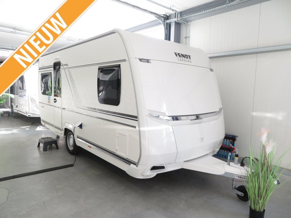 Fendt Bianco Activ 445 SFB +gratis Mover, Caravans en Kamperen, Overige typen, Fendt, 5 tot 6 meter, Stabilisator