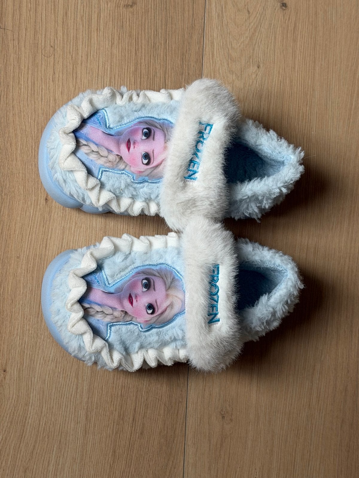 Nieuwe Disney Frozen Elsa sloffen maat 32, Ophalen of Verzenden, Nieuw, Meisje, Overige typen