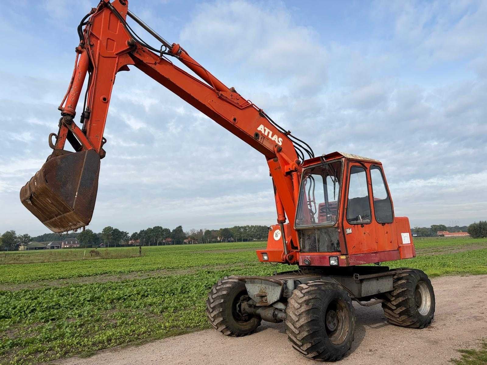 Atlas 1302 Banden graafmachine, Graafmachine