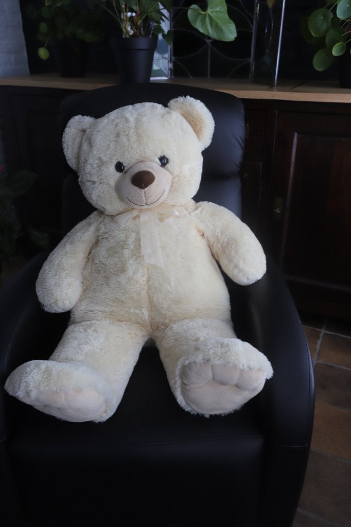 Prachtige lieve teddybeer zoekt nieuw baasje. 95 cm groot., Kinderen en Baby's, Speelgoed | Knuffels en Pluche, Overige karakters