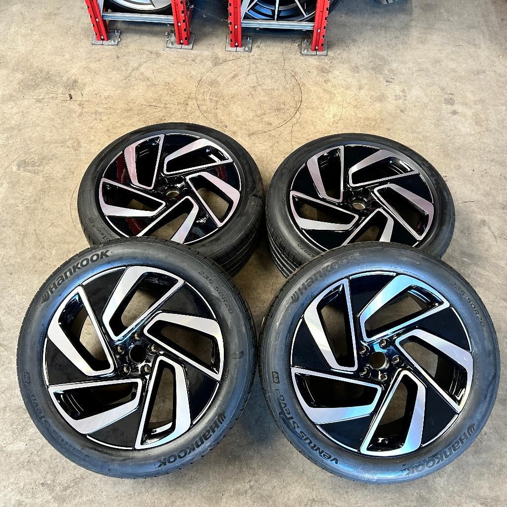 NIEUW 20 inch originele Montreal velgen zomerbanden VW ID.4, Banden en Velgen, Nieuw, Ophalen of Verzenden, 235 mm