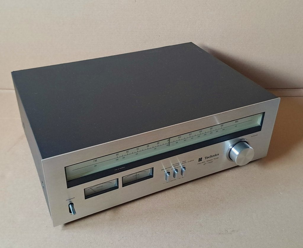 Vintage Technics FM/AM Stereo Tuner ST-7300, Overige merken, Ophalen of Verzenden, Zo goed als nieuw, Minder dan 60 watt
