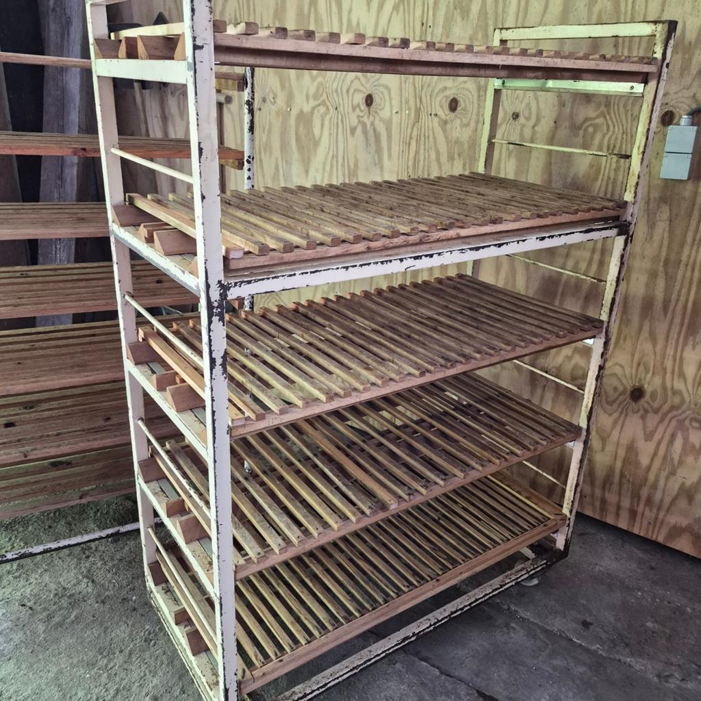 STOERE bakkerskarren, broodrekken, Ophalen
