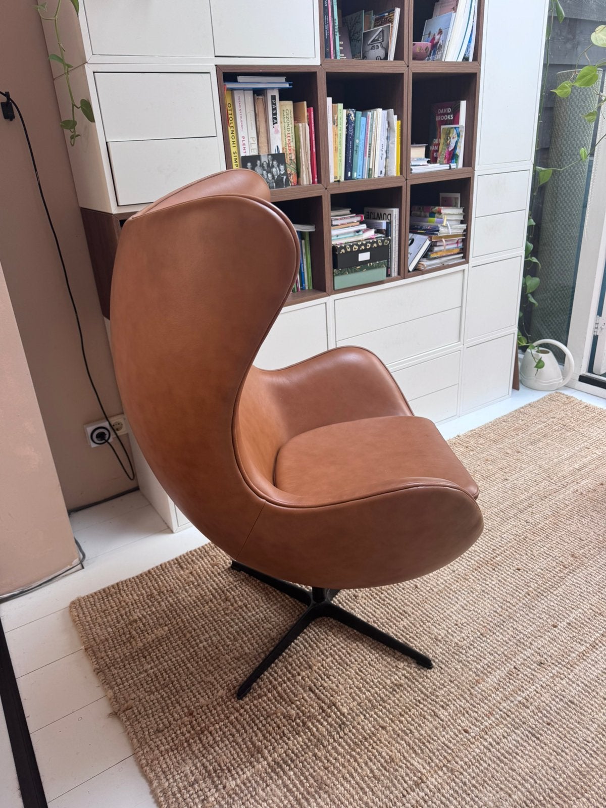 Cavel Design Egg Chair / designfauteuil cognac echt leer, Ophalen, Gebruikt, Bruin, Leer