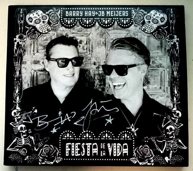 Golden Earring/Barry Hay & JBM: Fiesta de la Vida Gesigneerd, Ophalen of Verzenden, Zo goed als nieuw, Gesigneerd