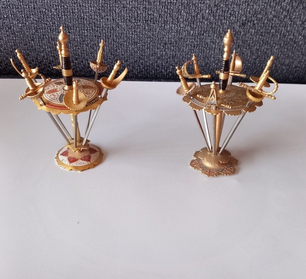 2 Vintage Toledo Cocktailprikkers uit de jaren '70, Ophalen of Verzenden