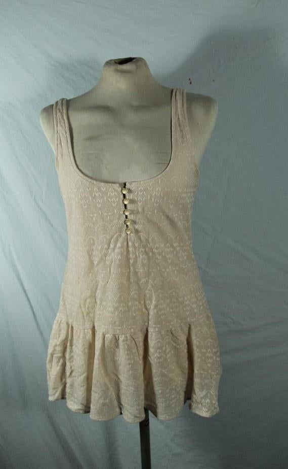 Mooi beige kanten minijurk. Mt S. Merk Kimchi Blue, ., Beige, Ophalen of Verzenden, Zo goed als nieuw