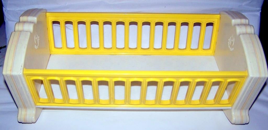 Vintage (1985) zeldzame Fisher-Price poppenwieg m. speeldoos, Ophalen of Verzenden, Zo goed als nieuw, Speelset, Met geluid