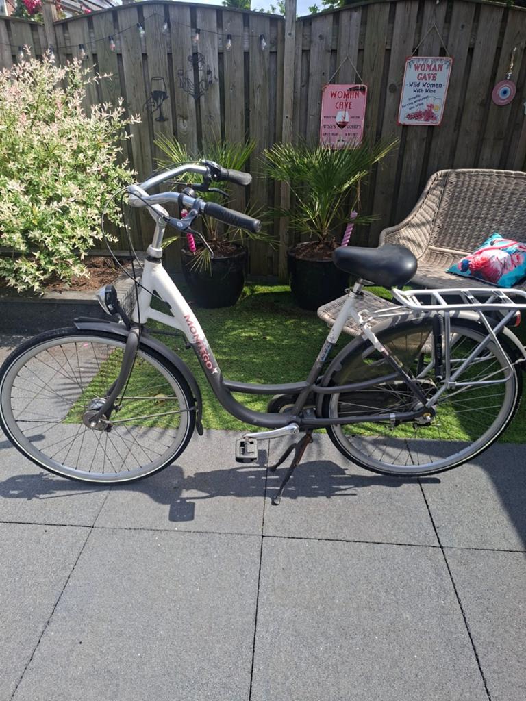 Dames/moederfiets montego 28 inch, Fietsen en Brommers, Ophalen of Verzenden, 0 zitjes, Gebruikt, Overige merken