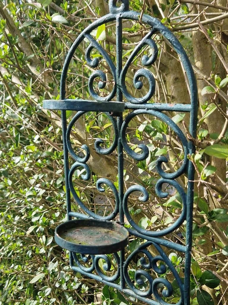 Sierlijke smeedijzeren plantenhanger (brocante), Tuin en Terras, Gebruikt, Minder dan 60 cm, Ophalen of Verzenden, Metaal