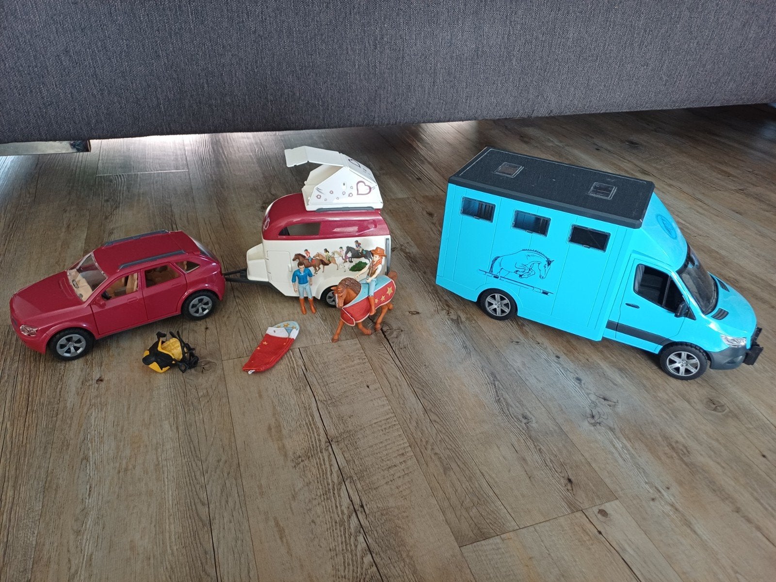 Schleich paarden speelset met auto, trailer en paardenwagen, Ophalen of Verzenden, Gebruikt