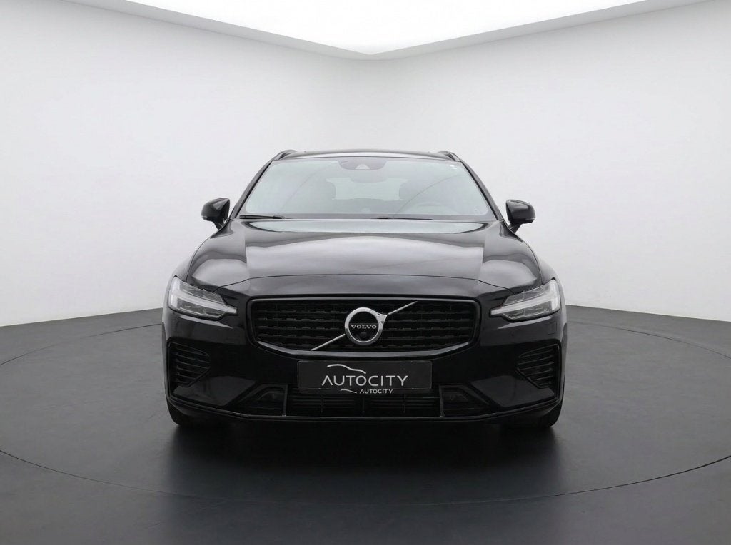 Volvo V60 T6 Recharge R-Design AWD 340PK | Pano | Harman Kar, Lane Keeping Assist, Gebruikt, Euro 6, 4 cilinders