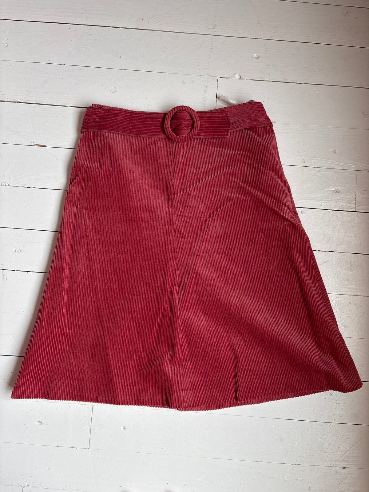 Madeleine ribfluwelen rok met riem - Maat 38/40 (M), Kleding | Dames, Rokken, Maat 38/40 (M), Ophalen of Verzenden, Zo goed als nieuw
