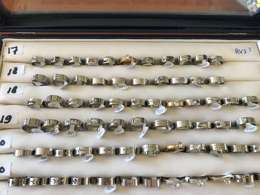 partij ringen, Sieraden, Tassen en Uiterlijk, Nieuw, Ophalen of Verzenden, 17 tot 18, Dame of Heer
