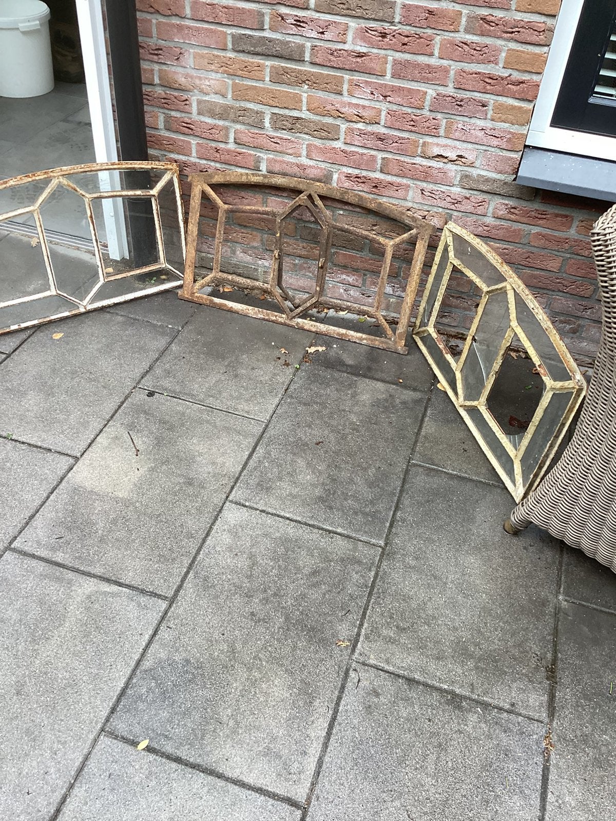 3 antieke gietijzeren stalramen, Ophalen, Gebruikt