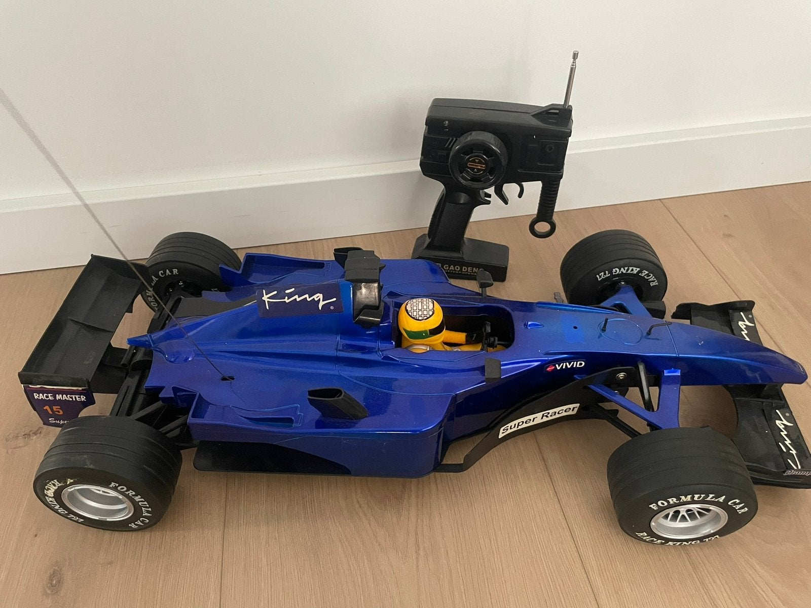 Bestuurbare race auto, Ophalen of Verzenden, Zo goed als nieuw, Overige schalen, Auto onroad
