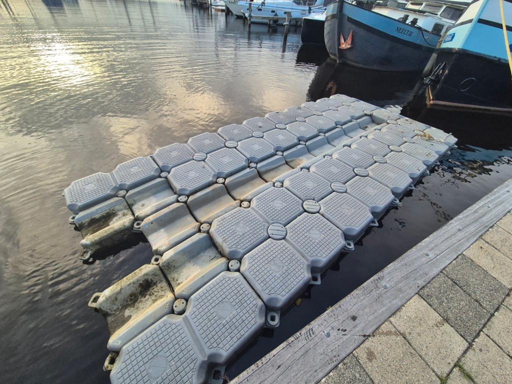 Nauticdock drijvende steiger / boot dock, Watersport en Boten, Accessoires en Onderhoud, Ophalen of Verzenden, Gebruikt, Overige typen