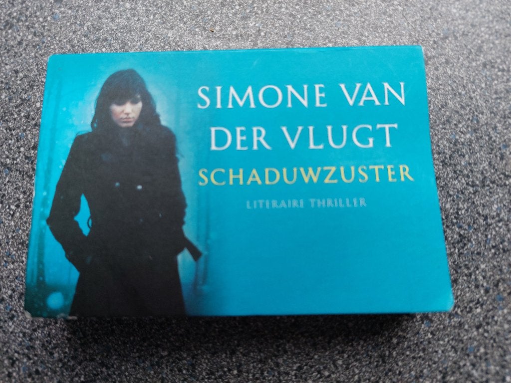 Simone va der Vlugt - Schaduwzuster Dwarsligger, Ophalen of Verzenden, Zo goed als nieuw