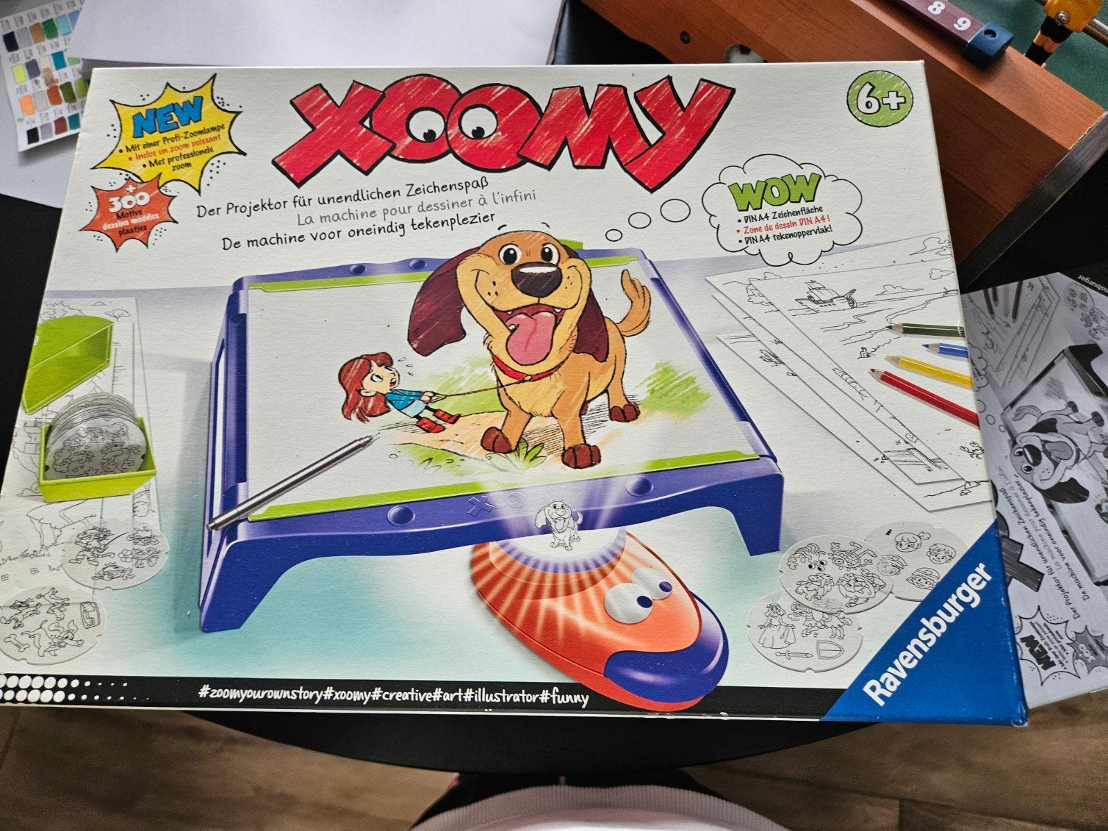 Ravensburger Xoomy tekentafel met projector en sjablonen, Ophalen, Zo goed als nieuw, Knutselen, Met licht
