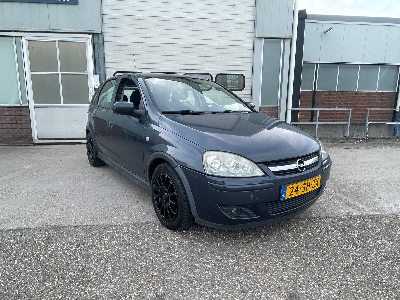 Opel Corsa 1.4 Airco 5 deurs lage km zuinig goedkoop NAP✅, Voorwielaandrijving, Euro 5, 40 €/maand, Zwart