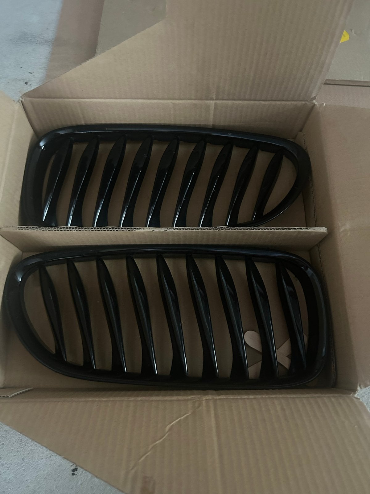 BMW Z4 Glanzend Zwarte Nieren Grill (Set) e85/86 model, Auto-onderdelen, Carrosserie en Plaatwerk, Voor, Nieuw, Ophalen of Verzenden