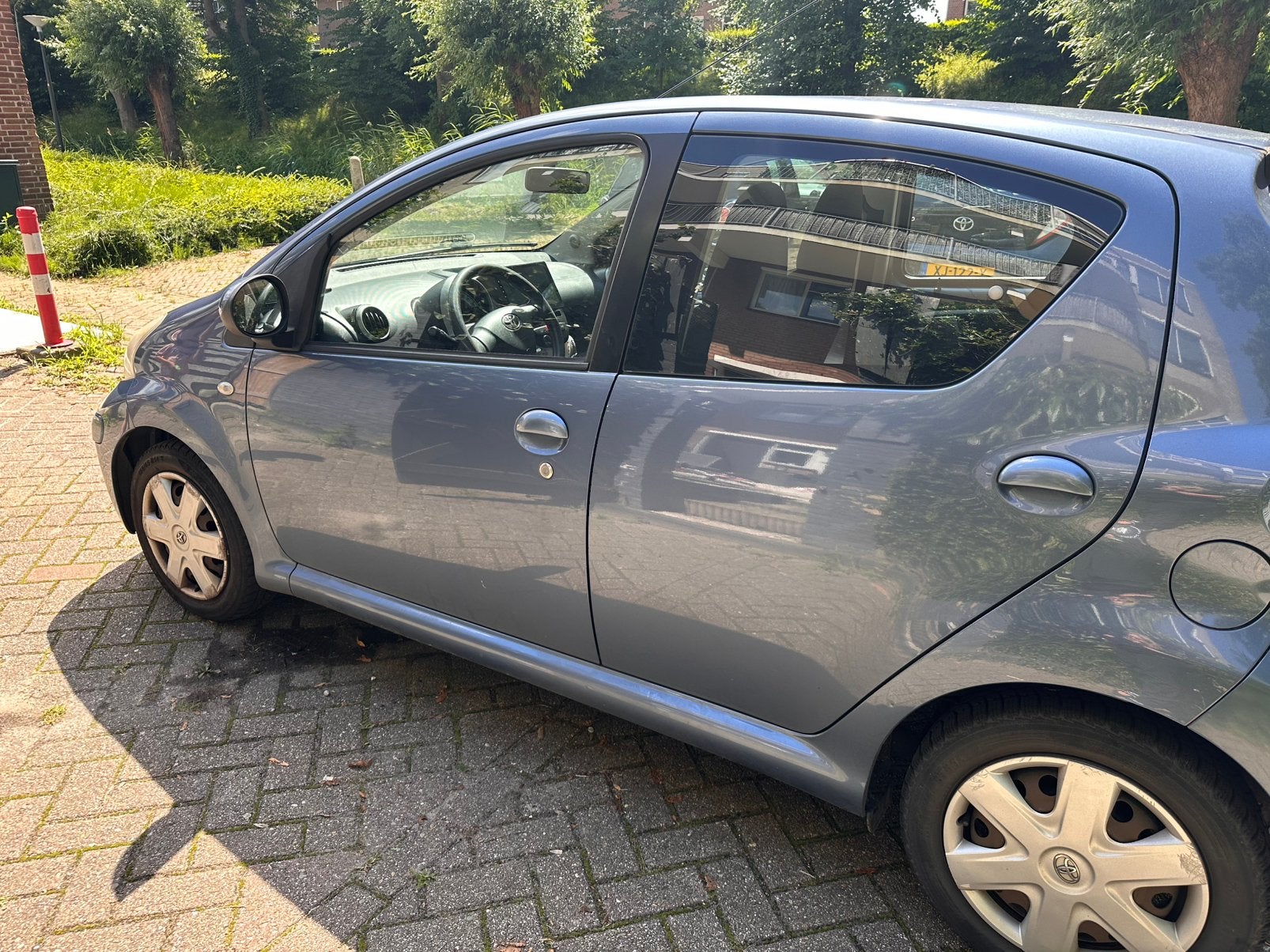 Toyota Aygo 1.0 12V Vvt-i 5DRS 2009 Blauw, Voorwielaandrijving, 68 pk, Origineel Nederlands, Handgeschakeld