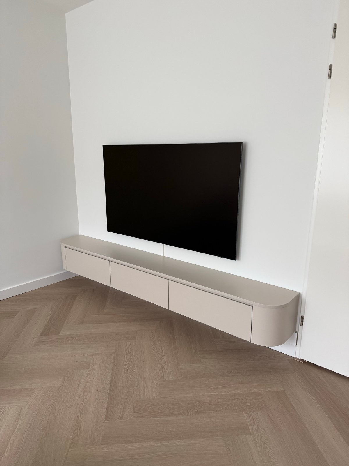 Japandi TV meubel 240cm - Zwevend design, Ophalen, Japandi, Nieuw, 200 cm of meer