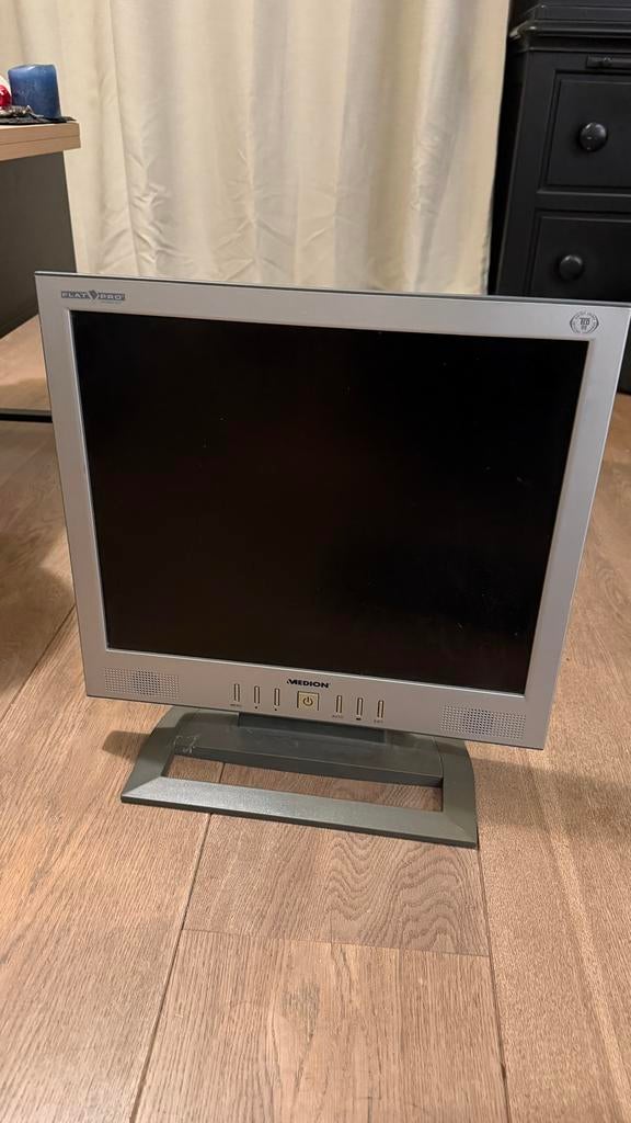 Medion MD7212AT monitor (VGA), Computers en Software, Ophalen, Gebruikt, VGA