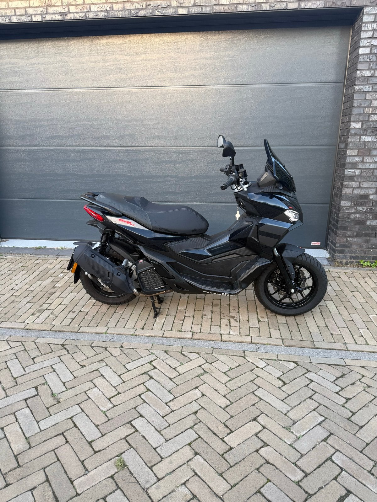 Aprilia SR GT 200 e5+ 2026  - Zo goed als nieuw, Fietsen en Brommers, Ophalen, Overige modellen, Zo goed als nieuw, 200 cc