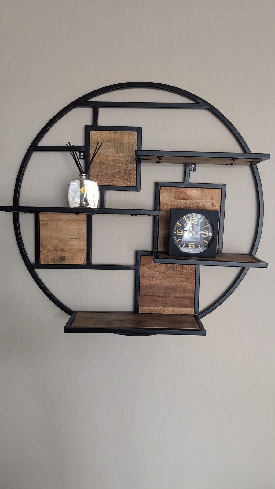 Ronde Wandplank met Industriële Look - Zwart Metaal & Hout, Huis en Inrichting, Ophalen, Zo goed als nieuw