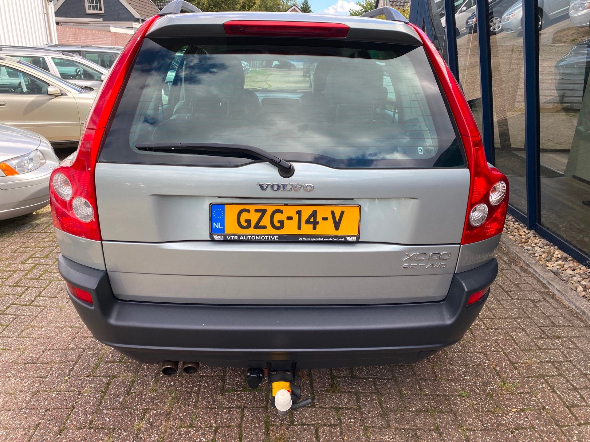 Volvo XC90 2.5 T Kinetic Automaat 7 Persoons / Youngtimer, Gebruikt, Zwart, Stoelverwarming, 2521 cc