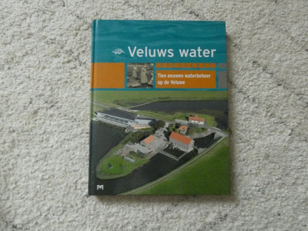 Veluws water tien eeuwen waterbeheer op de Veluwe, Ophalen of Verzenden, Zo goed als nieuw