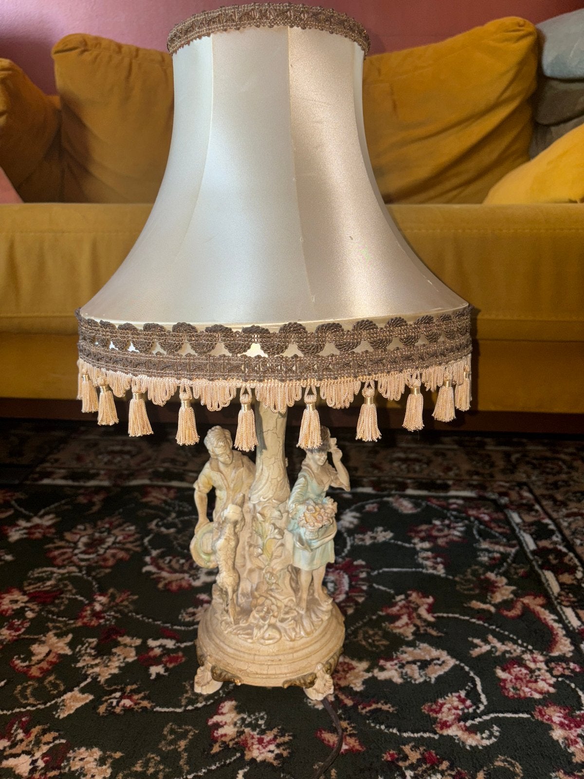 Vintage Tafellamp met Beeldjes en Kwastjes, Ophalen of Verzenden
