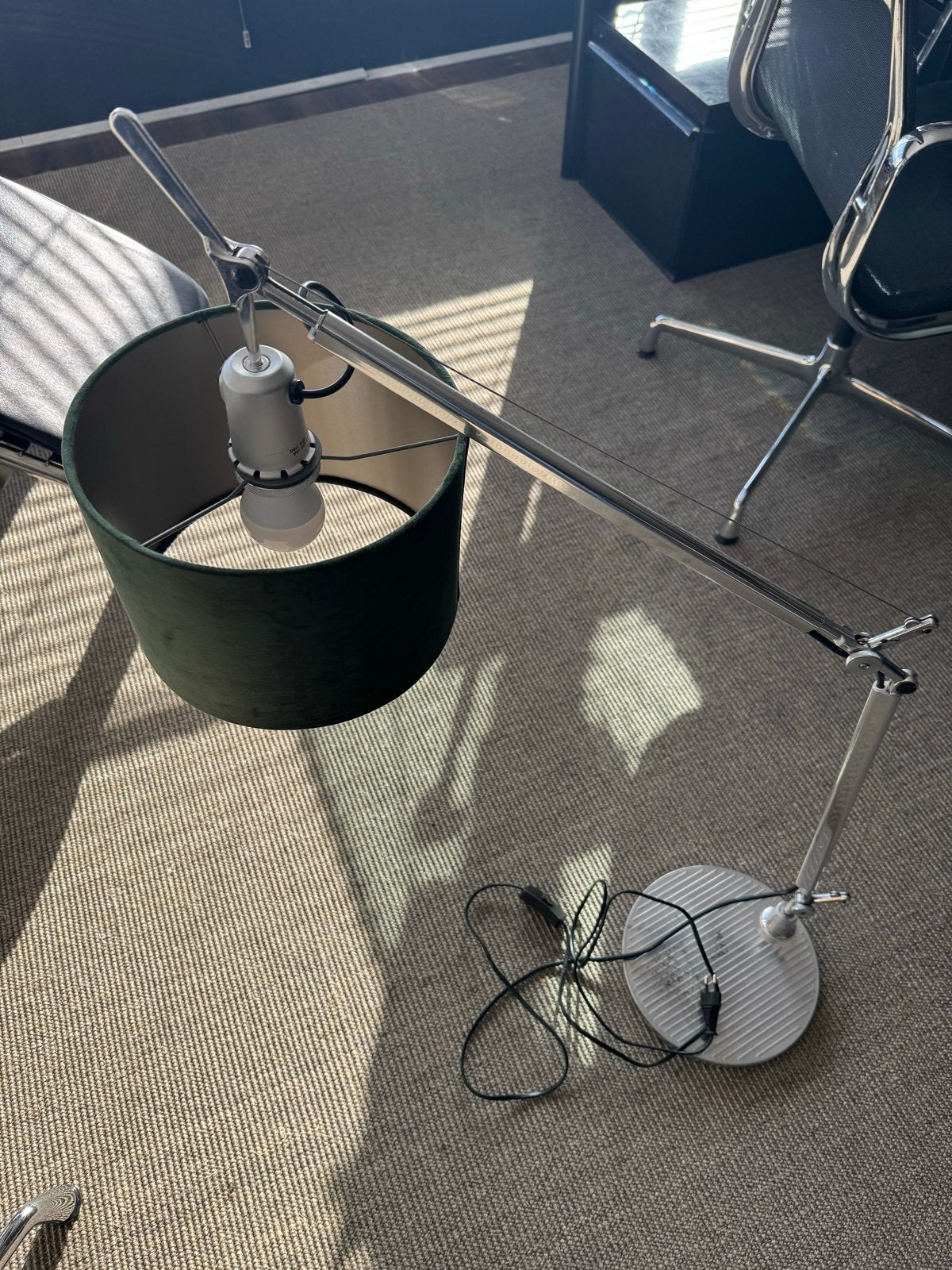 Artemide Tolomeo tafellamp met groene stoffen kap, Bureaulamp, Gebruikt, Groen, Ophalen of Verzenden