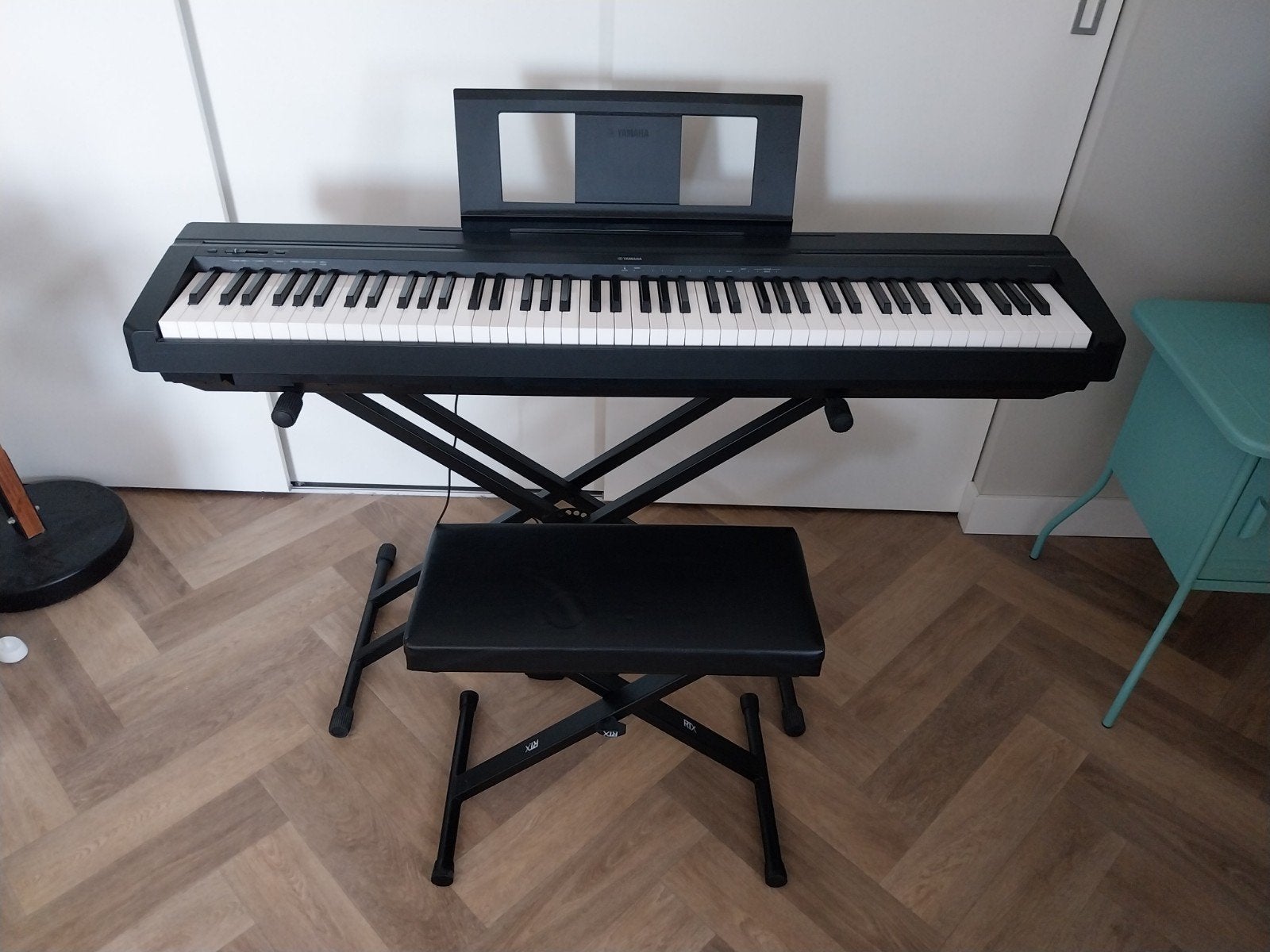 Yamaha digitale piano P-45 met accessoires, Muziek en Instrumenten, Ophalen, Zwart, Digitaal, Zo goed als nieuw