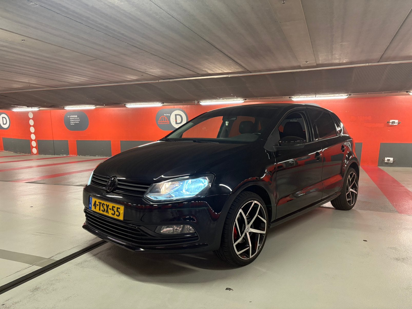 Volkswagen Polo 1.2 TSI 66KW 2014 Zwart, 4 cilinders, Zwart, Origineel Nederlands, Handgeschakeld