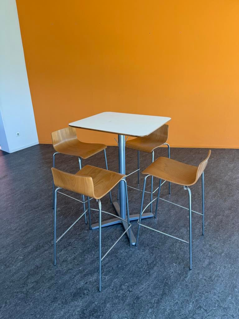 Statafel met 4 beukenhouten stoelen - 2 sets beschikbaar, Ophalen, Gebruikt