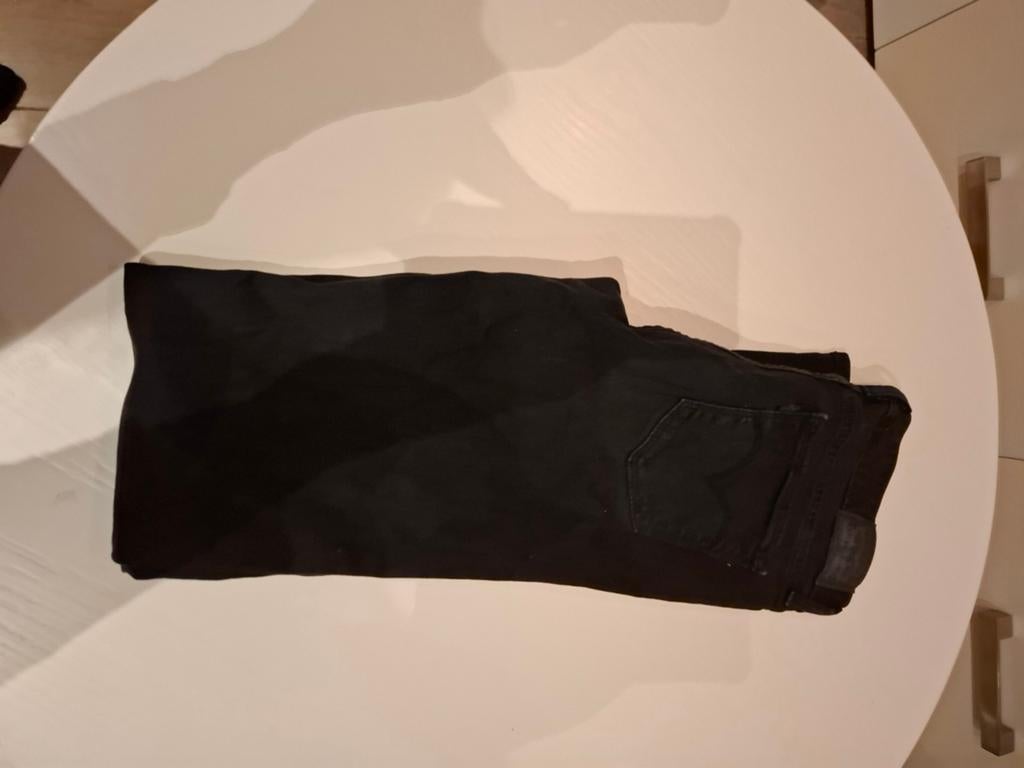 Levis 711 Jeans maat 28/34 voor 9,95, Zwart, Ophalen of Verzenden, Zo goed als nieuw, W28 - W29 (confectie 36)