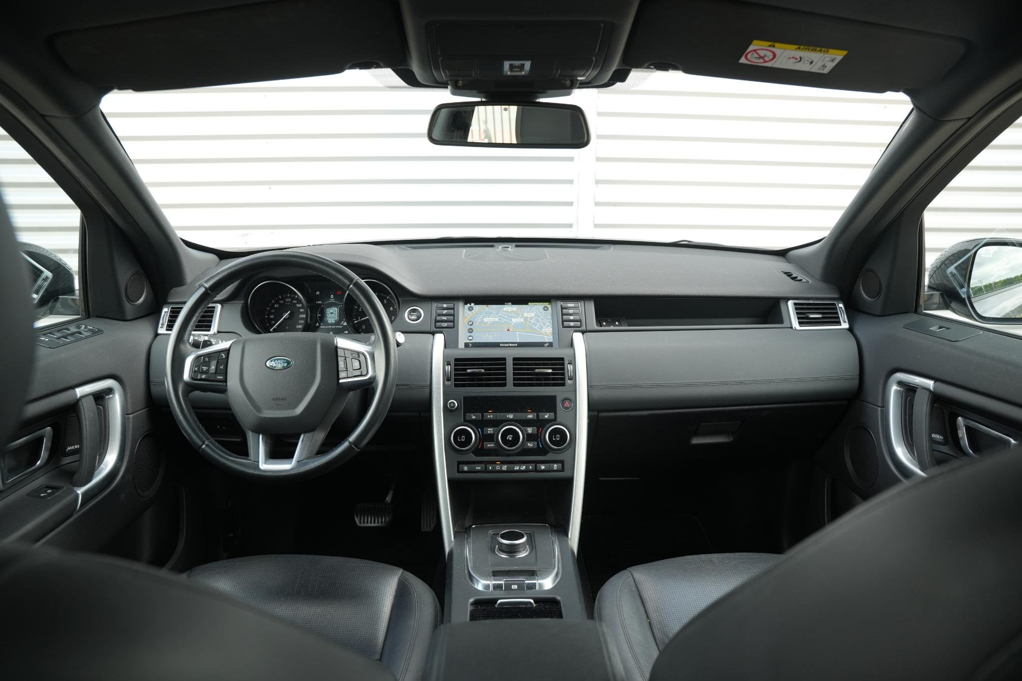 Land Rover Discovery Sport 2.0 Si4 SE Panoramadak Meridian S, Automaat, 1821 kg, Gebruikt, 4 cilinders