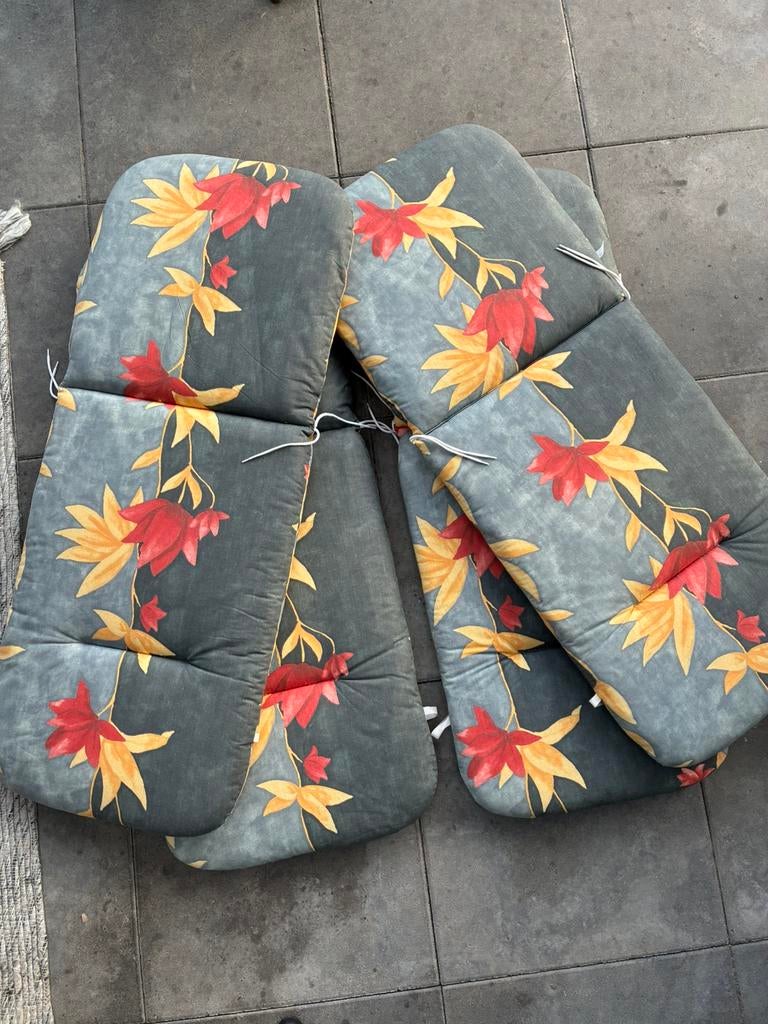 Tuinkussens vier stuks incl. opberghoes., Tuin en Terras, Tuinmeubel-accessoires, Ophalen, Zo goed als nieuw