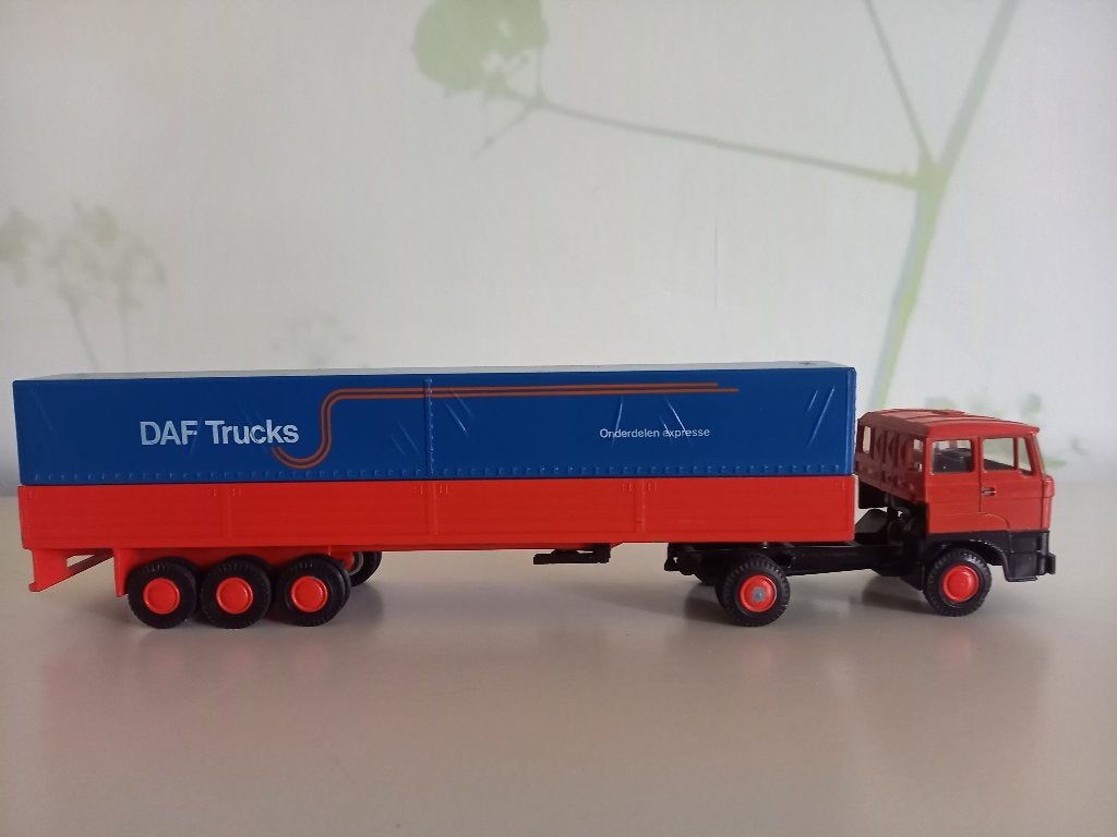Daf 2800 met huifoplegger onderdelen express, Ophalen of Verzenden, Zo goed als nieuw, Bus of Vrachtwagen, Lion Toys