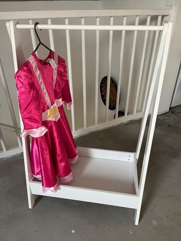 Wit houten kinderkledingrek met plank / verkleedkleding rek, Ophalen, Minder dan 25 mm, Plank, Minder dan 200 cm