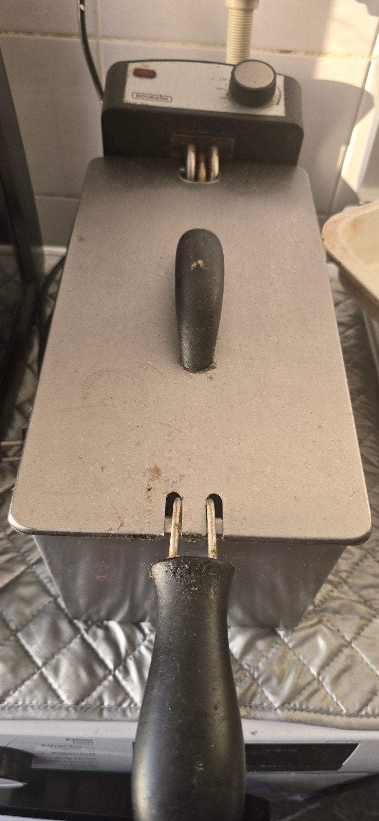 Bourgini Friteuse - Compact en Gebruiksklaar, 2 tot 3 liter, Ophalen of Verzenden, Gebruikt, Uitneembare binnenpan