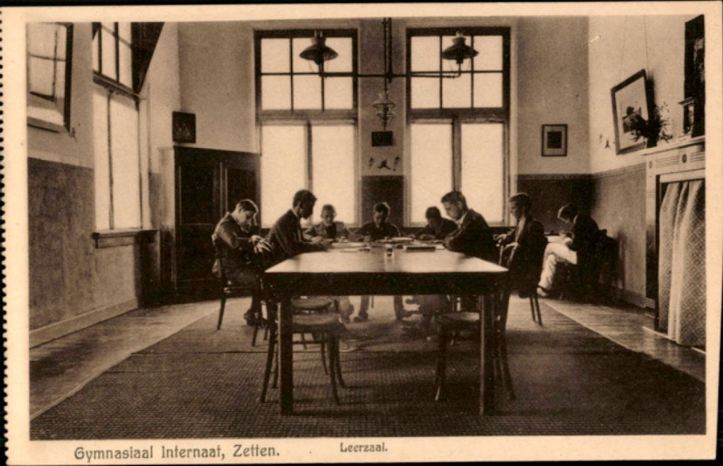 Zetten KVR06 1342 Gymnasiaal Internaat,  Leerzaal, Verzamelen, Ansichtkaarten | Nederland, Ophalen of Verzenden, 1920 tot 1940