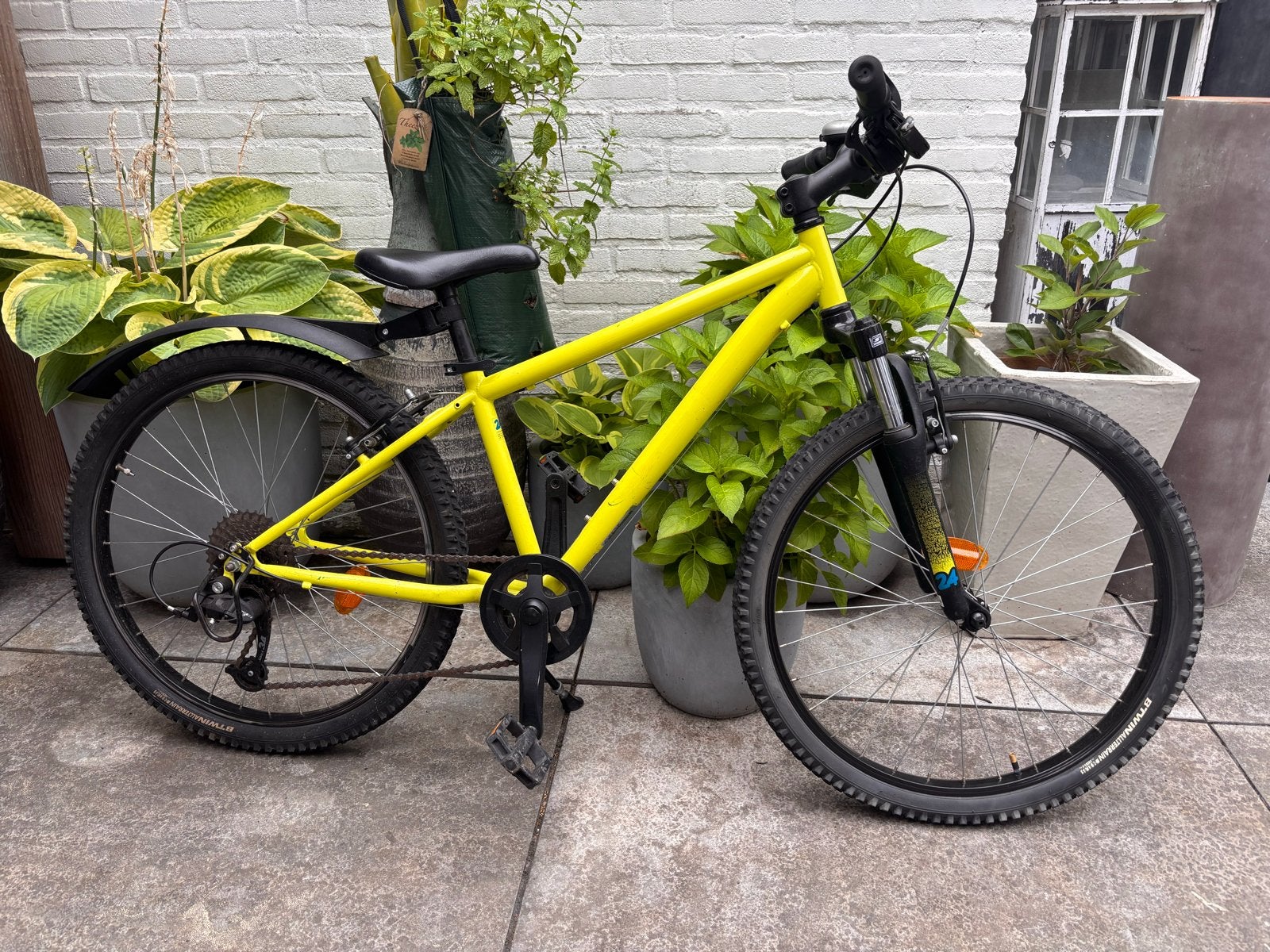 24 inch B'Twin All Terrain Kinderfiets - mountainbike, Ophalen of Verzenden, Zo goed als nieuw, 20 inch of meer