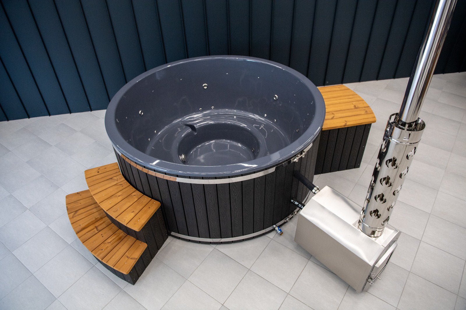 COMPLETE DEAL mega luxe hottub extreme luxe hout gestookt, Tuin en Terras, Ophalen of Verzenden, Nieuw, Trap
