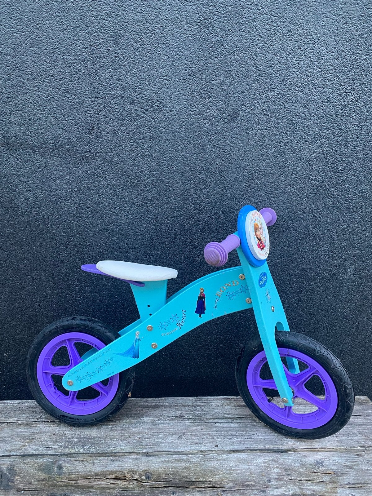 Frozen loopfiets - gratis af te halen, Ophalen, Gebruikt, Minder dan 16 inch