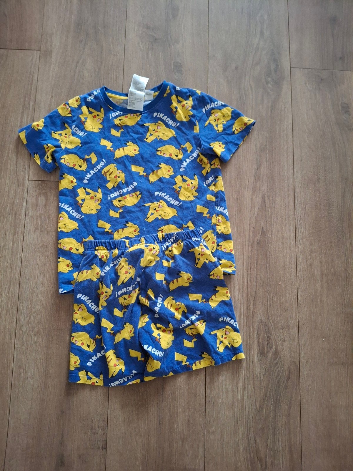 pikachu pyjama 122, Kinderen en Baby's, Kinderkleding | Maat 122, Ophalen of Verzenden, Jongen, Nacht- of Onderkleding